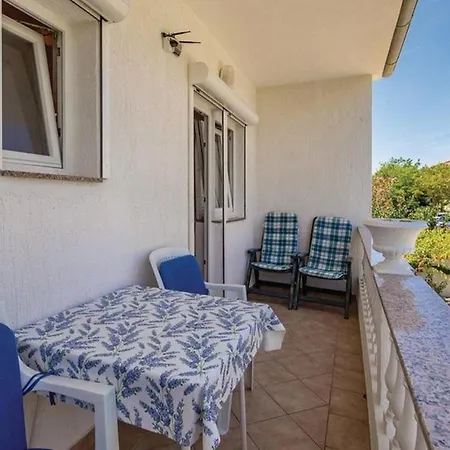 Holiday home Lovely House: Family-friendly Retreat With Pool And Playground Palit