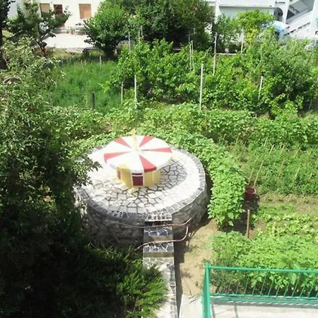 Lovely House: Family-friendly Retreat With Pool And Playground * Palit