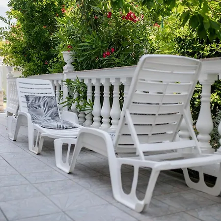 Holiday home Lovely House: Family-friendly Retreat With Pool And Playground