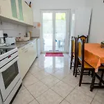 Holiday home Lovely House: Family-friendly Retreat With Pool And Playground Palit