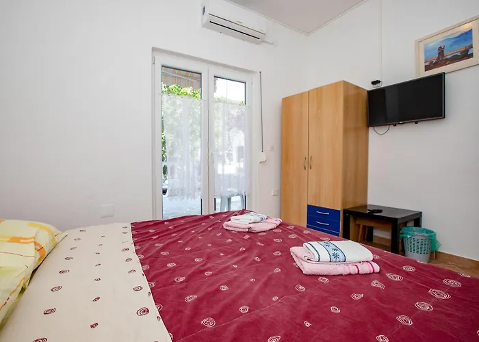 Holiday home Lovely House: Family-friendly Retreat With Pool And Playground